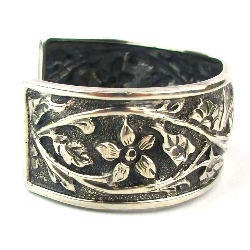 Silpada Vintage Repousse Floral
Sterling Silver Oxidized Floral Cuff Bracelet - Picture 4 of 8